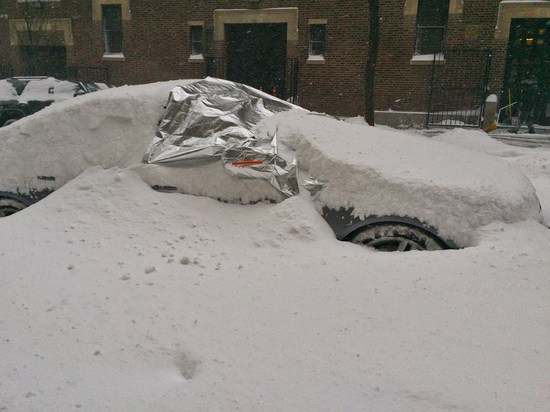 Auto im Schnee 2016