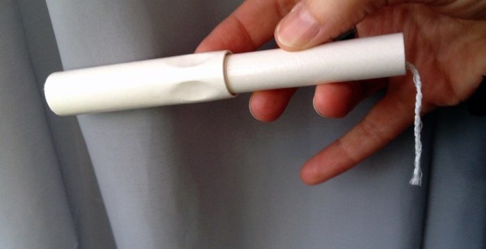 Tampon in Papphülle
