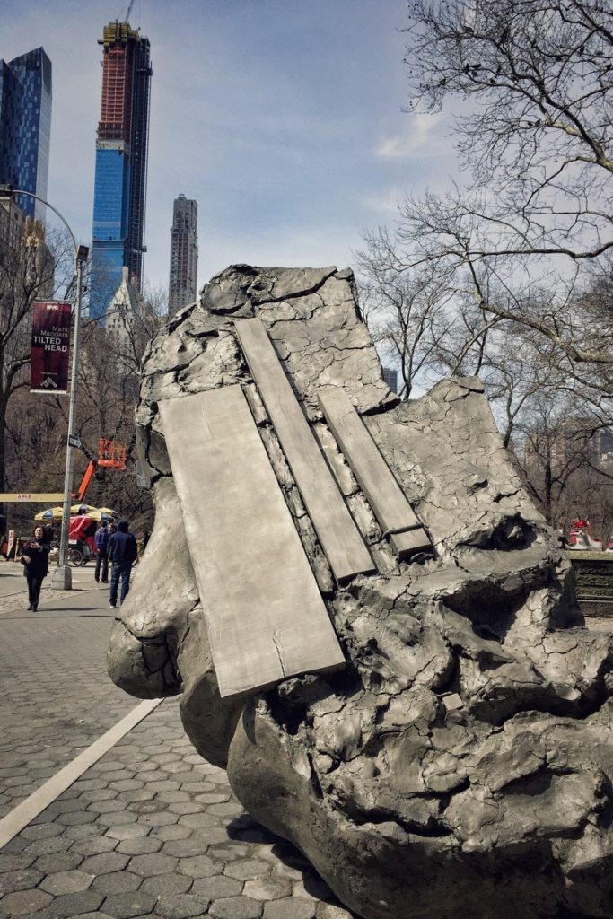 Tilted Head Kunst Manhattan
